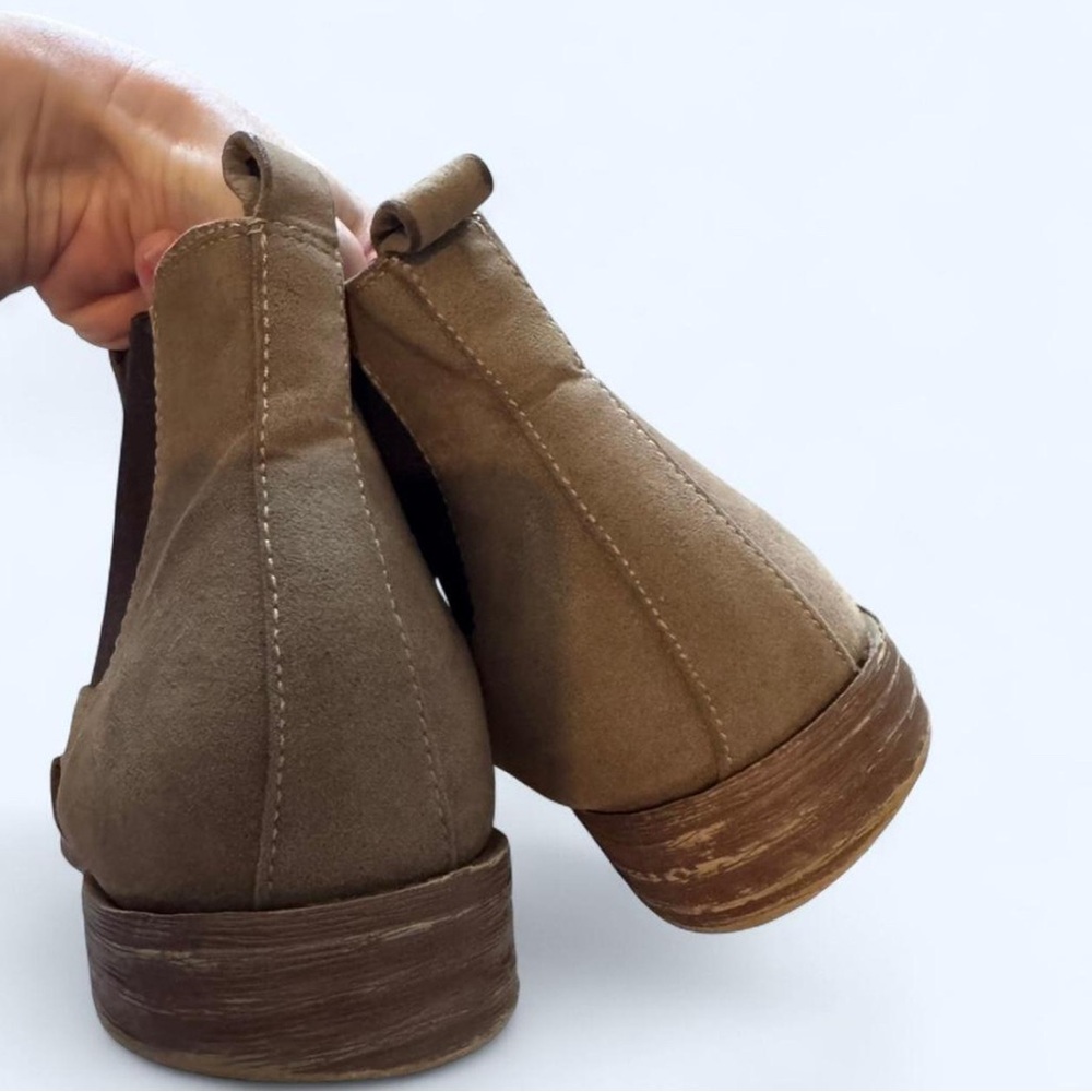 Robert Wayne Men's Tan Suede Chelsea Boots 10.5 - Picture 7 of 7